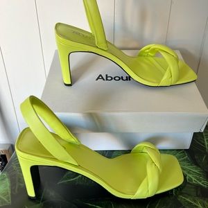 WOMEN’S SIZE 11 HEELS